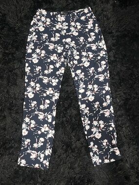 Banana Republic Navy Floral Women’s Stretch pants  Size 0 R